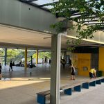 Pátio do Bloco A: Utilizado para educação física e lazer dos estudantes dos anos iniciais (tarde) e lazer dos estudantes dos anos finais e ensino médio (manhã).